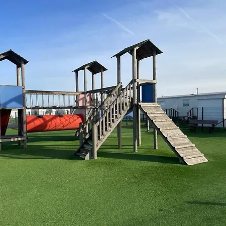 Familial A La 캠프장 *