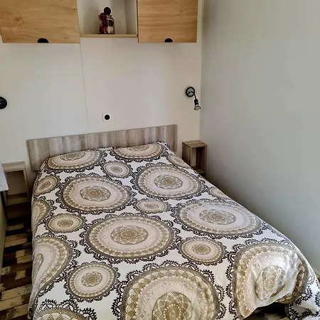 Familial A La * 미들케르케